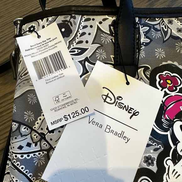 ❤️AMAZING DEAL❤️ Vera Bradley Disney Limited Edition Small Every Day Tote NWT - Picture 10 of 10